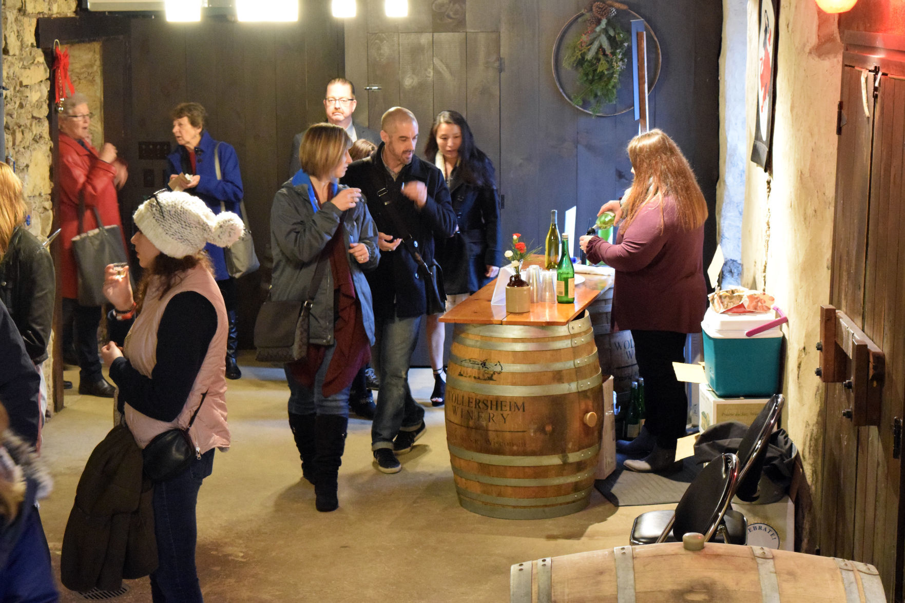 112518-sauk-gallery-wine020